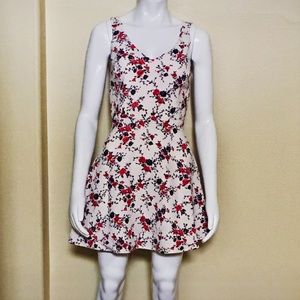 Forever 21 SZ M Sleeveless Floral Skater Dress